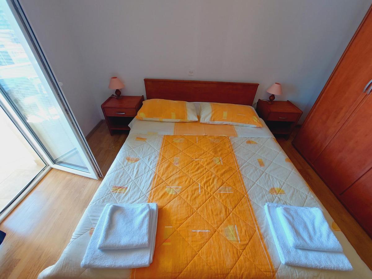 Apartment House Helena Primošten Екстериор снимка